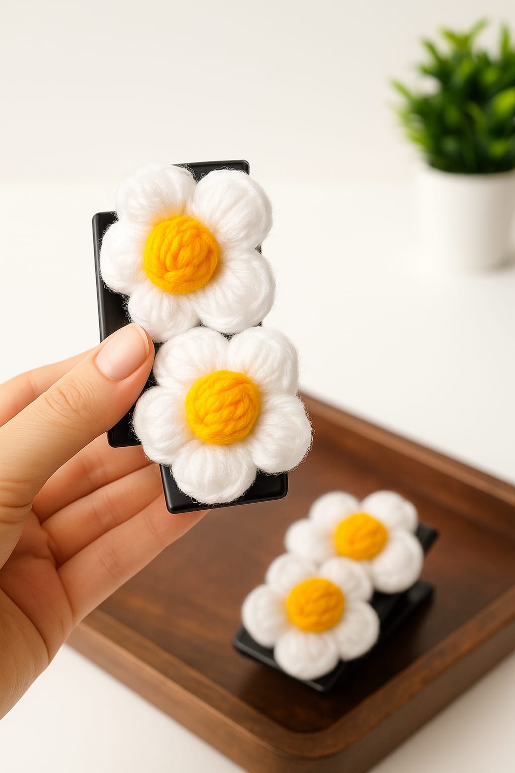 Daisy Crochet Hair Claws, Pack of 1